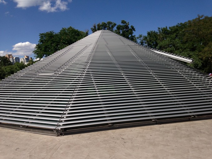 605 8-sided Pyramid, Ukraine