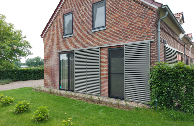 Bij dit landhuis in Overloon lopen de louvers op rolletjes