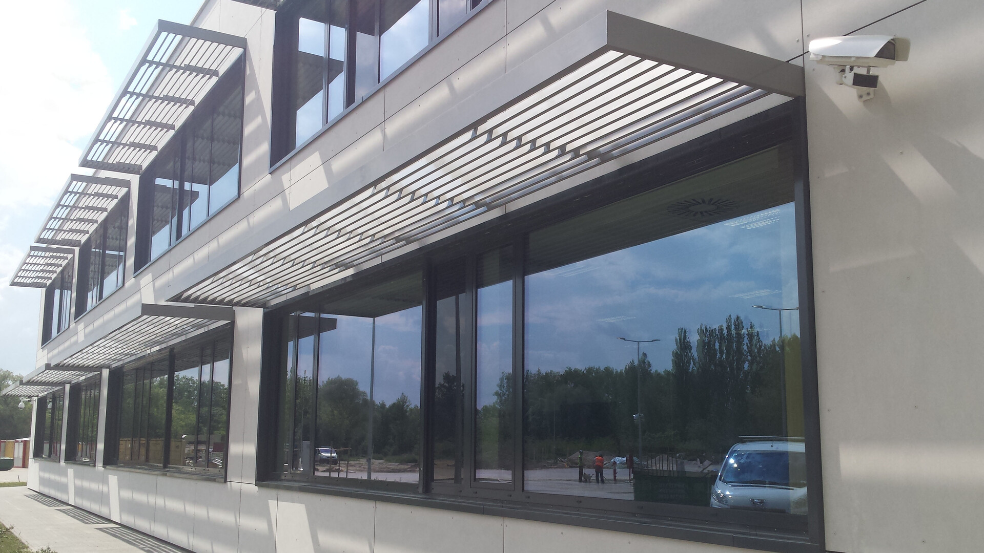 Brise-soleil Fixe  Auvent 100% aluminium