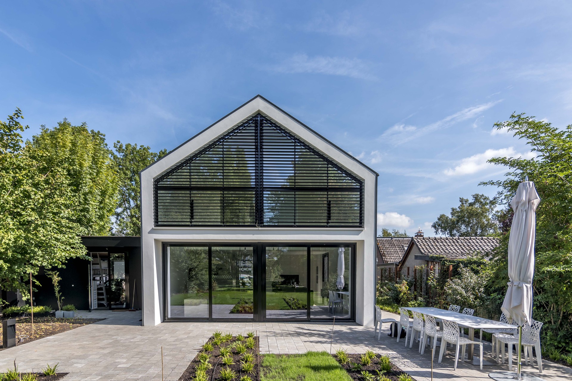 Trapezia, 96E Louver, Loft house, Tienhoven, NL | Sunshield Global